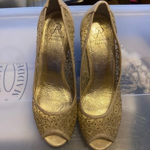 Adrianna papell gold pumps